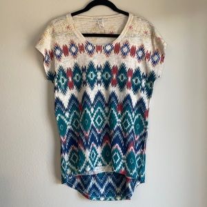 Nouyida top size Medium